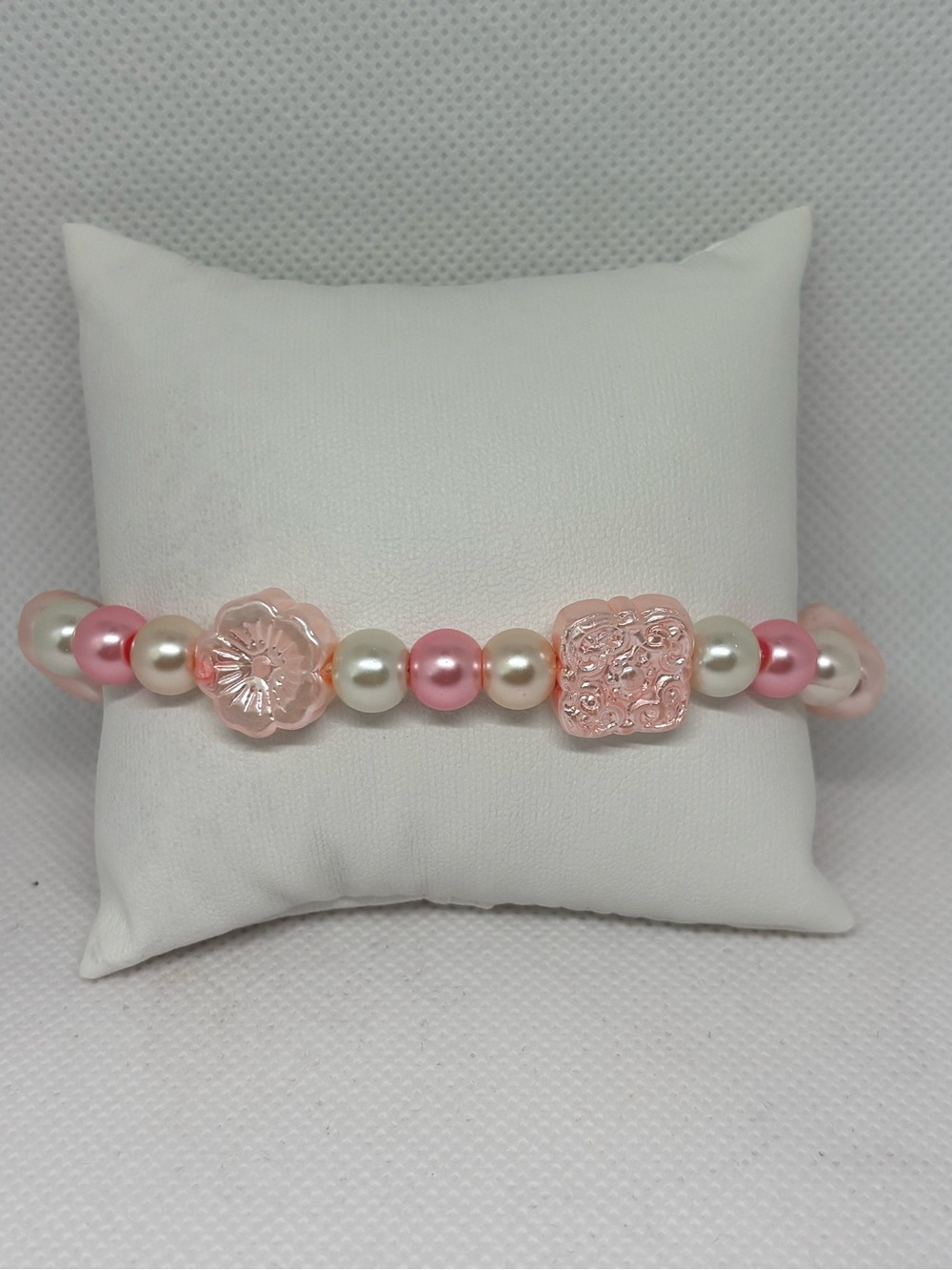 Hand Crafted premium glass Pink and white Pearl & Floral Bead Stretch Bracelet